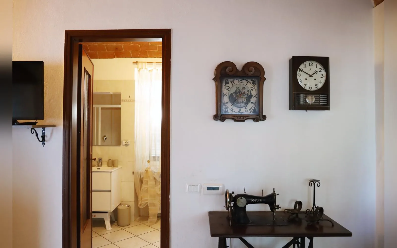 Camera di Tenuta Beatrice, Castell'Alfero (Piemonte) (foto 59)